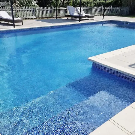 Cosy Avec Terrasse Sur La Colline Boisee, Parking Prive, Jardin, Calme, Climatisation, 10 Mn Pont Du Gard Num7 Apartment *
