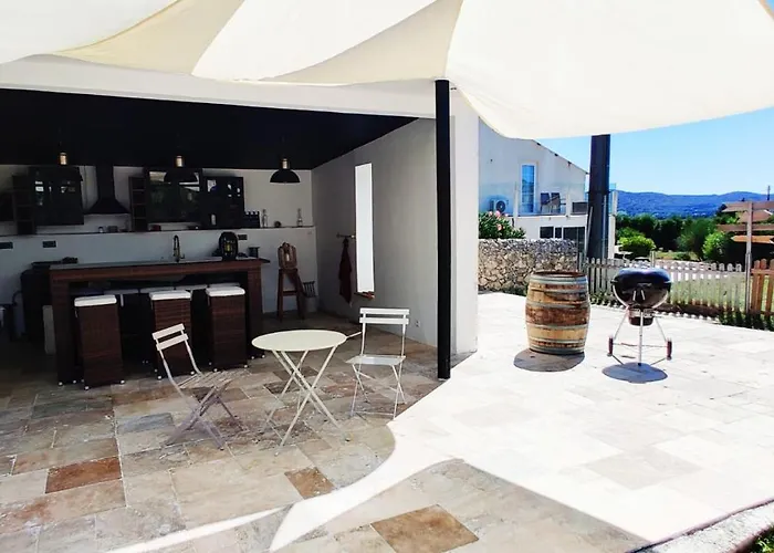 Apartamento Cosy Avec Terrasse Sur La Colline Boisee, Parking Prive, Jardin, Calme, Climatisation, 10 Mn Pont Du Gard Num7 Rochefort-du-Gard